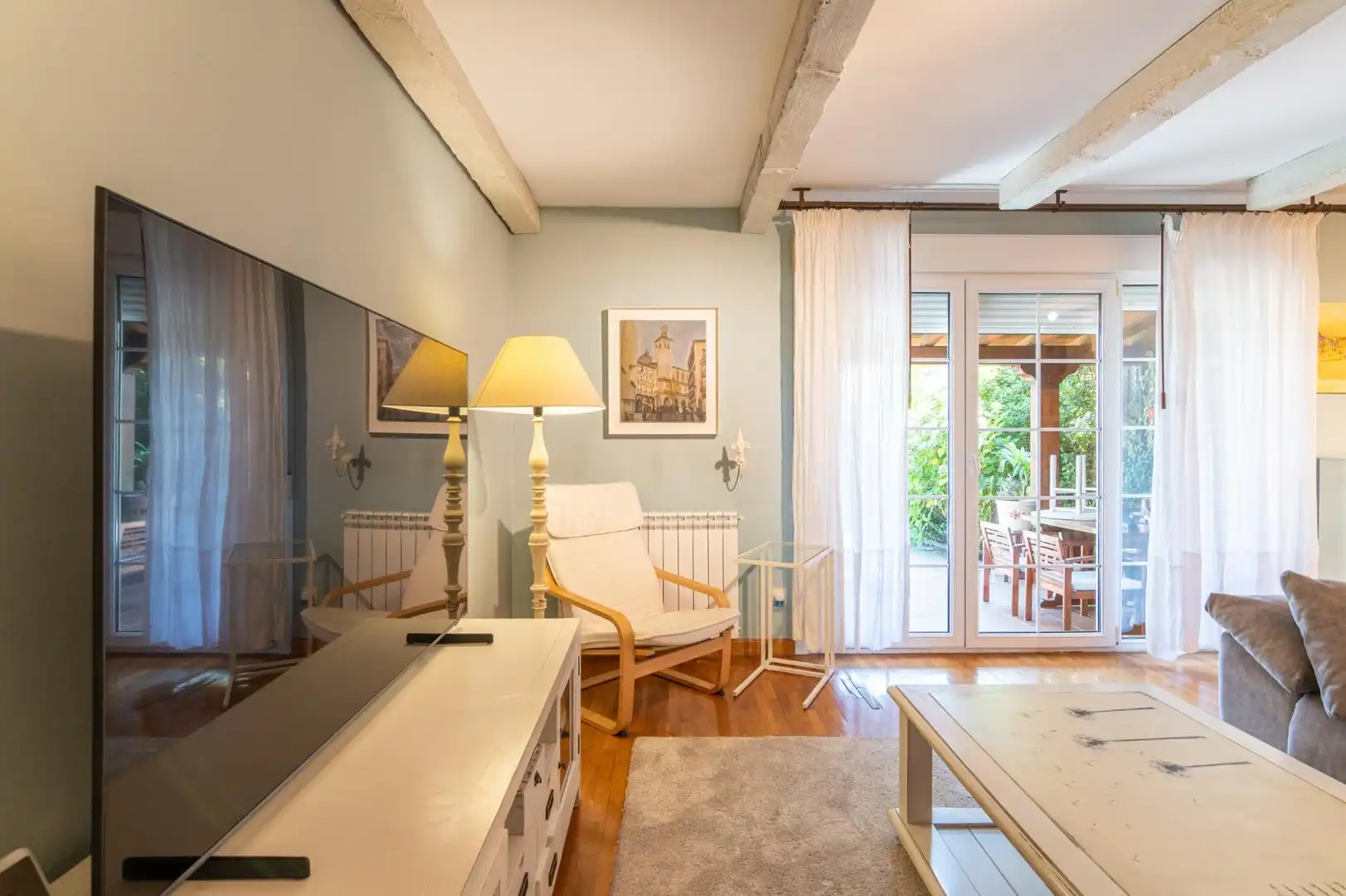 Sala d'estar de Casa adosada en venda en Valle de Egüés / Eguesibar amb Calefacció, Parquet i Terrassa