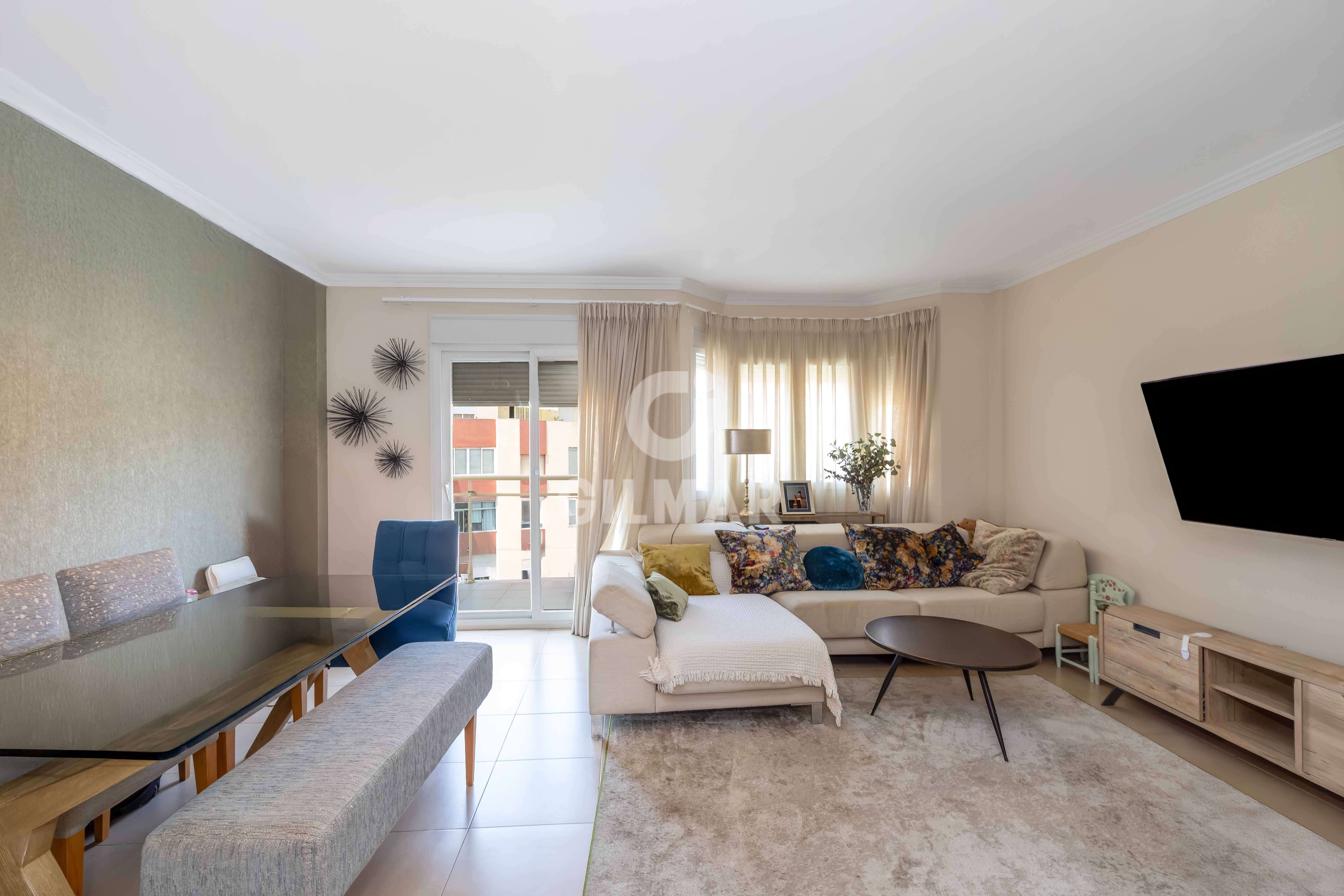 Sala d'estar de Dúplex en venda en Fuengirola amb Terrassa