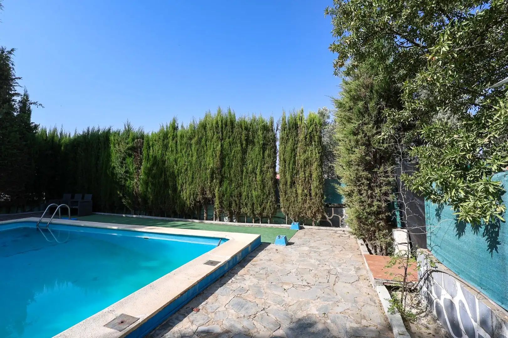 Piscina de Casa o xalet en venda en Cogollos de la Vega amb Piscina