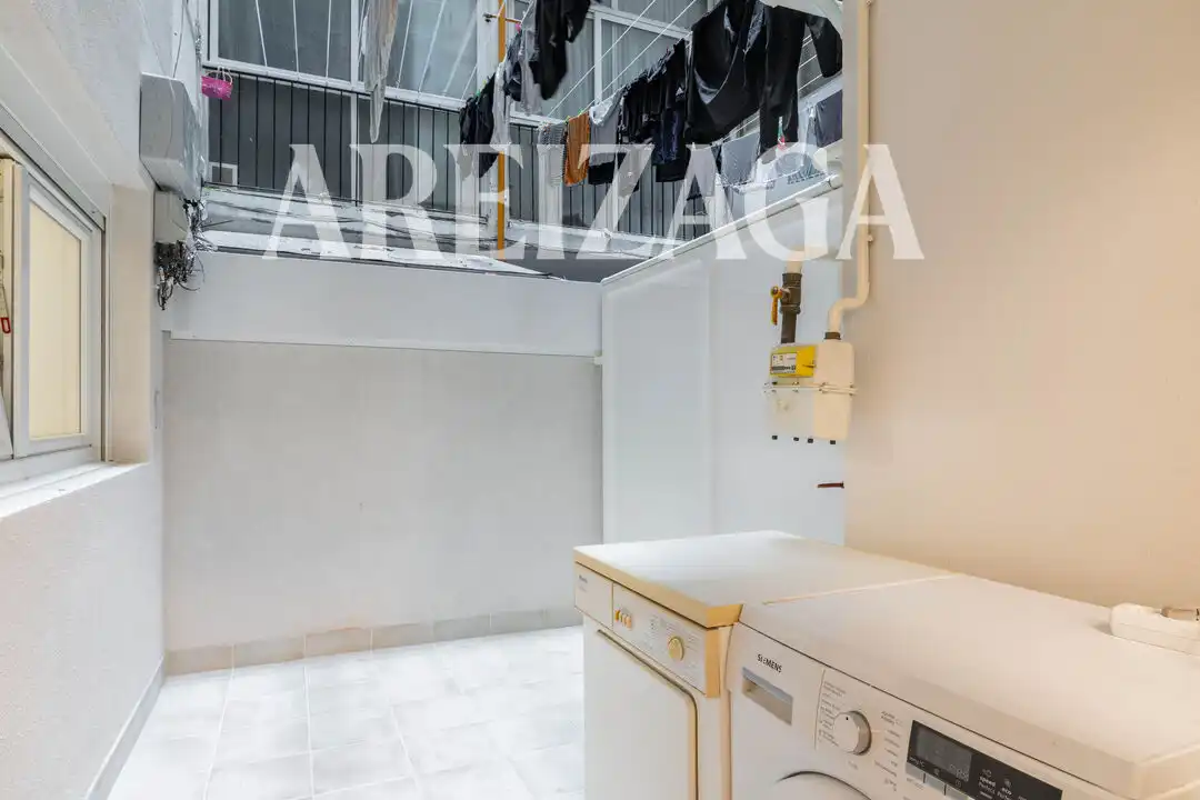 Piso en venta en Donostia - San Sebastián  con Calefacción, Terraza y Balcón