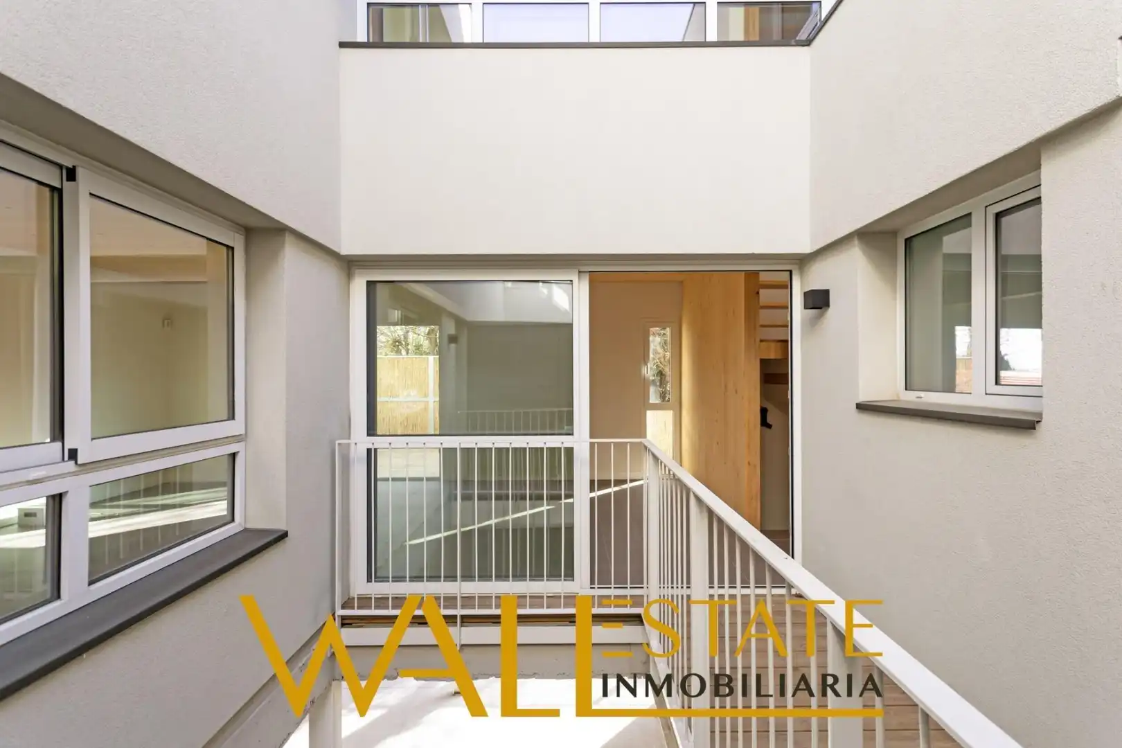Terrassa de Casa o xalet en venda en Madrid amb Calefacció, Jardí privat i Terrassa