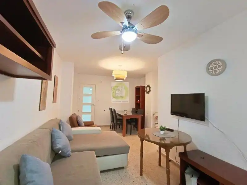 Sala de estar de Piso para compartir en Granada con Terraza y Amueblado