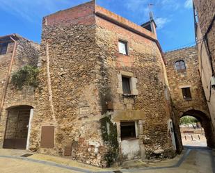 Außenansicht von Country house zum verkauf in Torrent (Girona) mit Terrasse