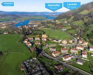 Vista exterior de Casa o xalet en venda en Limpias amb Calefacció, Jardí privat i Terrassa