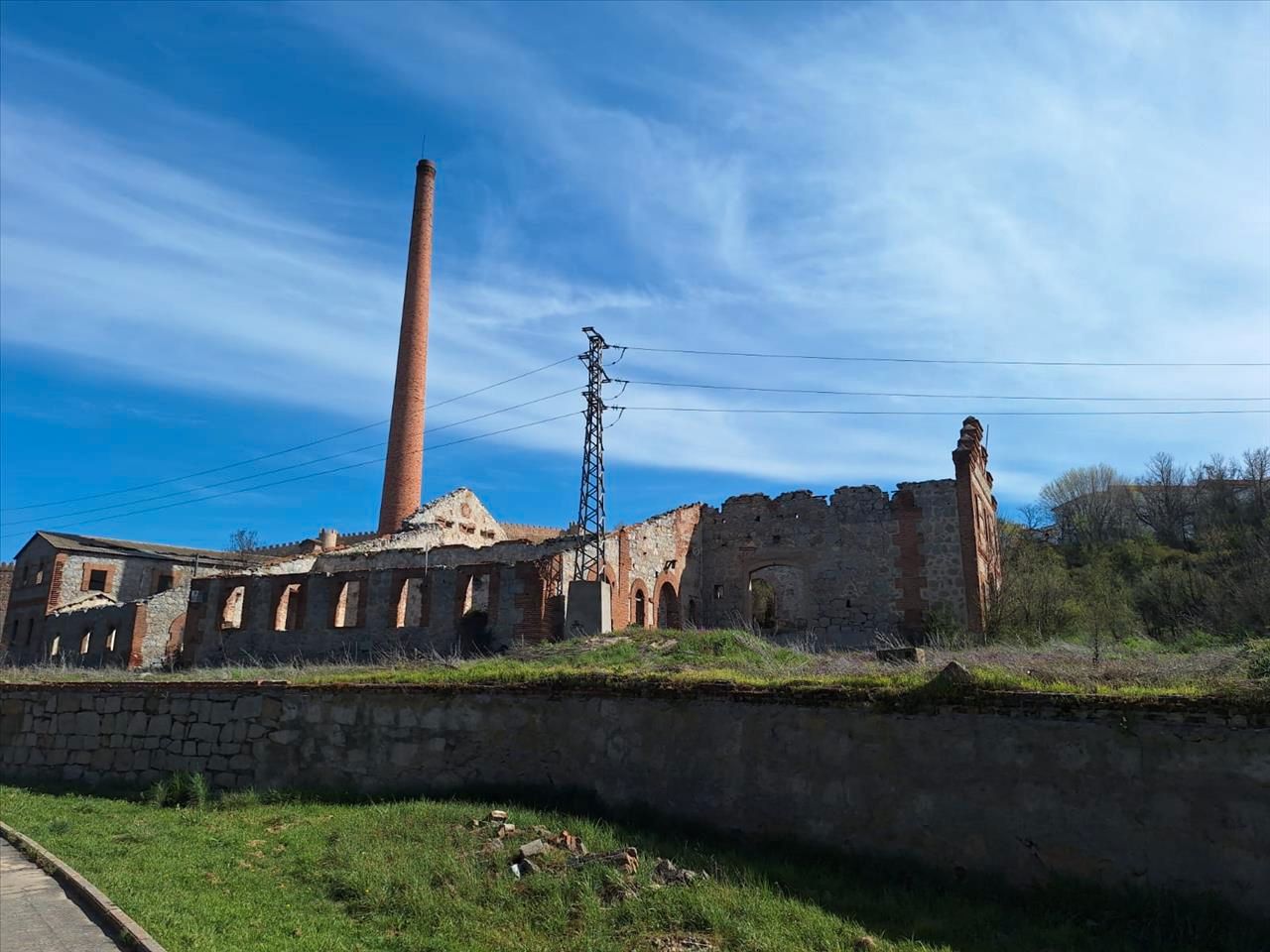 Vista exterior de Terreny industrial en venda en Ávila Capital