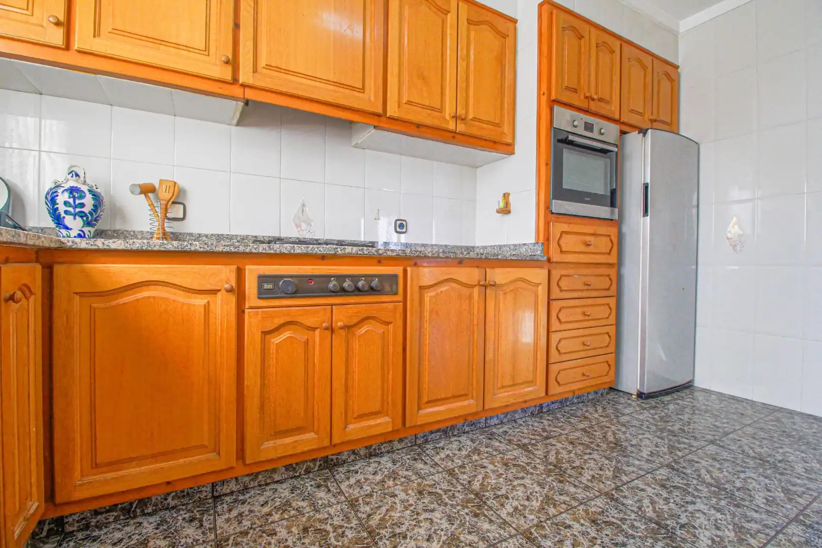 Cuina de Casa adosada en venda en Cabanes (Girona) amb Jardí privat, Traster i Moblat