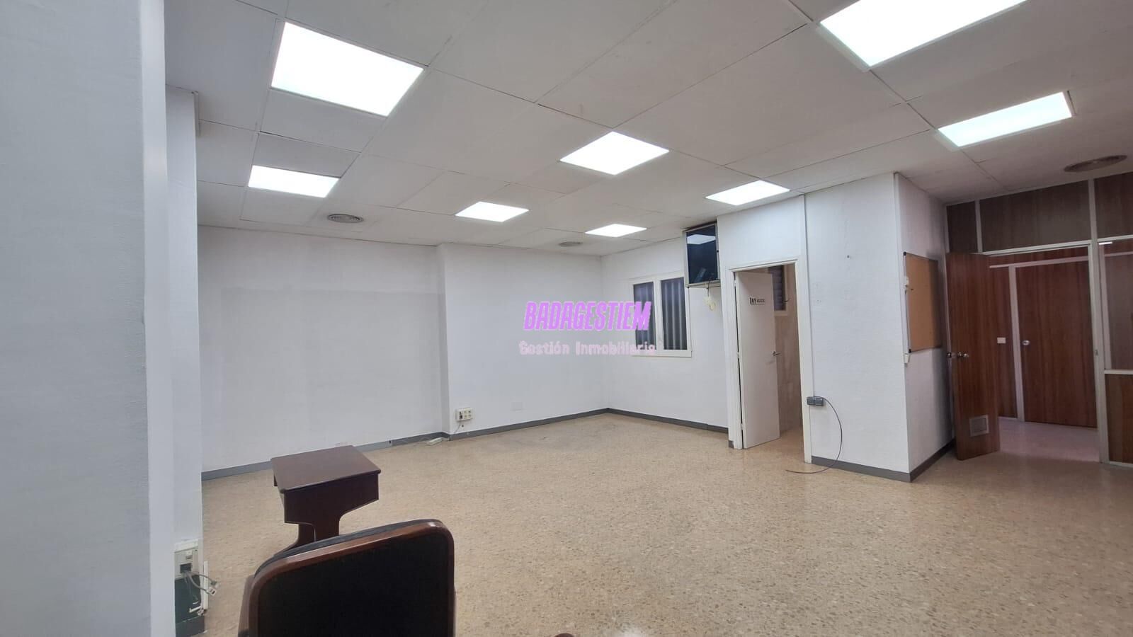 Premises to rent in Badalona