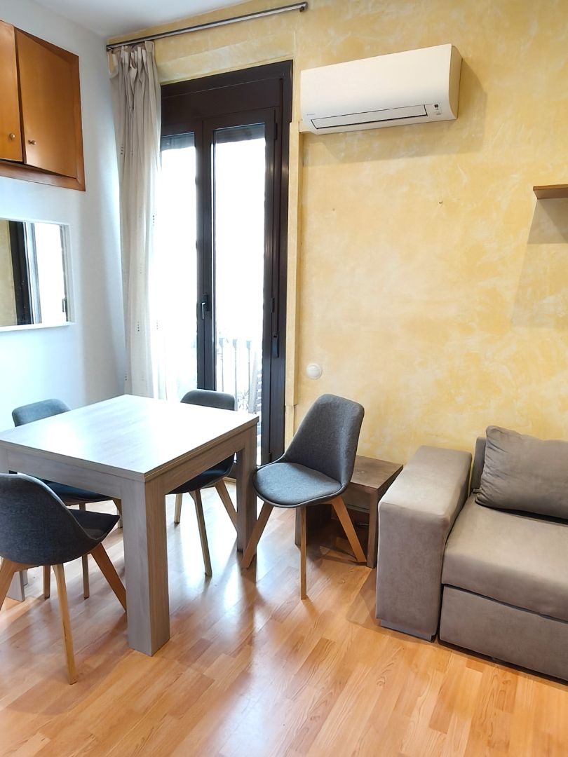 Dining room of Flat for sale in  Barcelona Capital  with Air Conditioner, Furnished and Washing machine