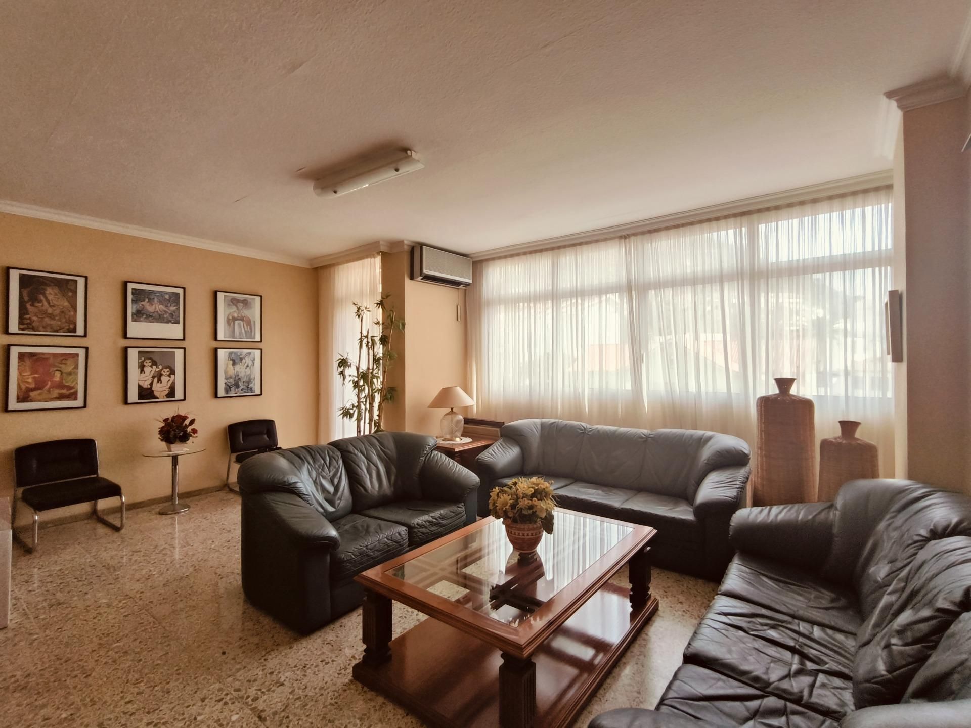 Sala d'estar de Pis en venda en  Santa Cruz de Tenerife Capital amb Traster i Balcó