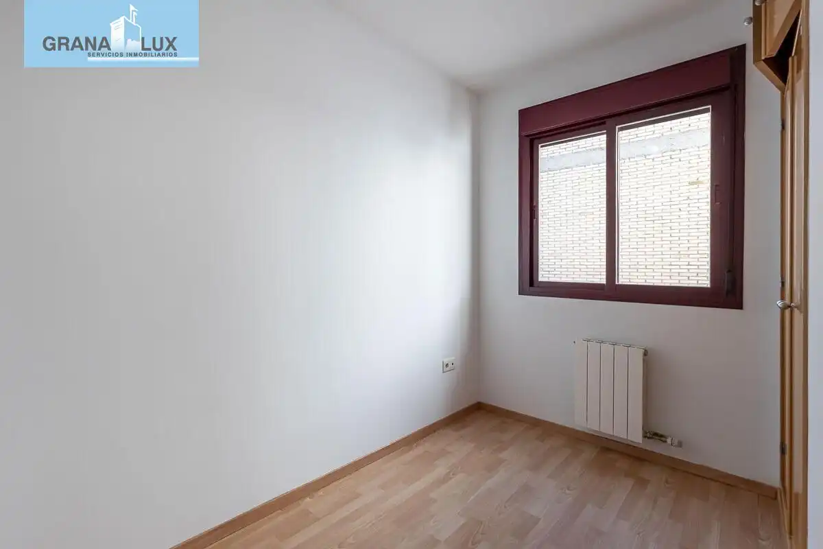 Habitación de Dúplex en venta en Granada con Aire acondicionado, Calefacción y Terraza