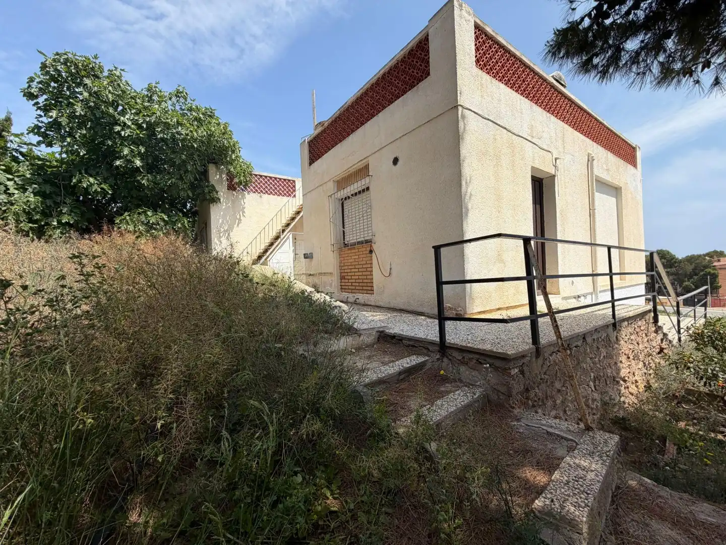 Vista exterior de Casa o xalet en venda en Águilas amb Jardí privat, Terrassa i Traster