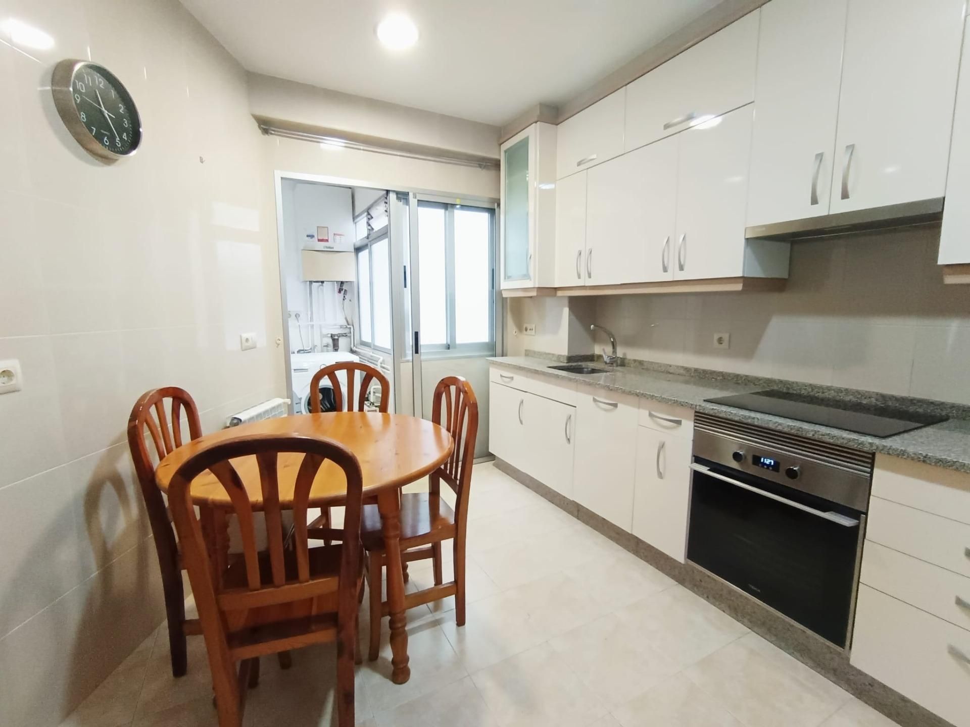 Wohnung zum verkauf in  RU PADRE FERNANDO OLMEDO 50 Es:Y Pl:04 Pt:I 36002, 50, Zona de Plaza de Barcelos, Pontevedra Capital
