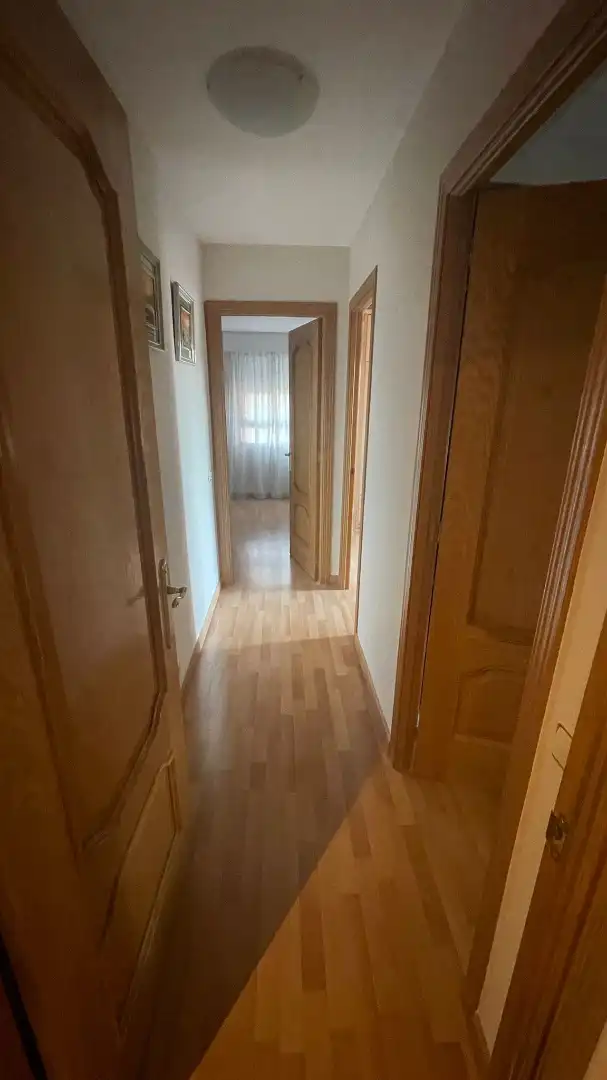 Wohnung zur Miete in Avenida de Moratalaz, Marroquina