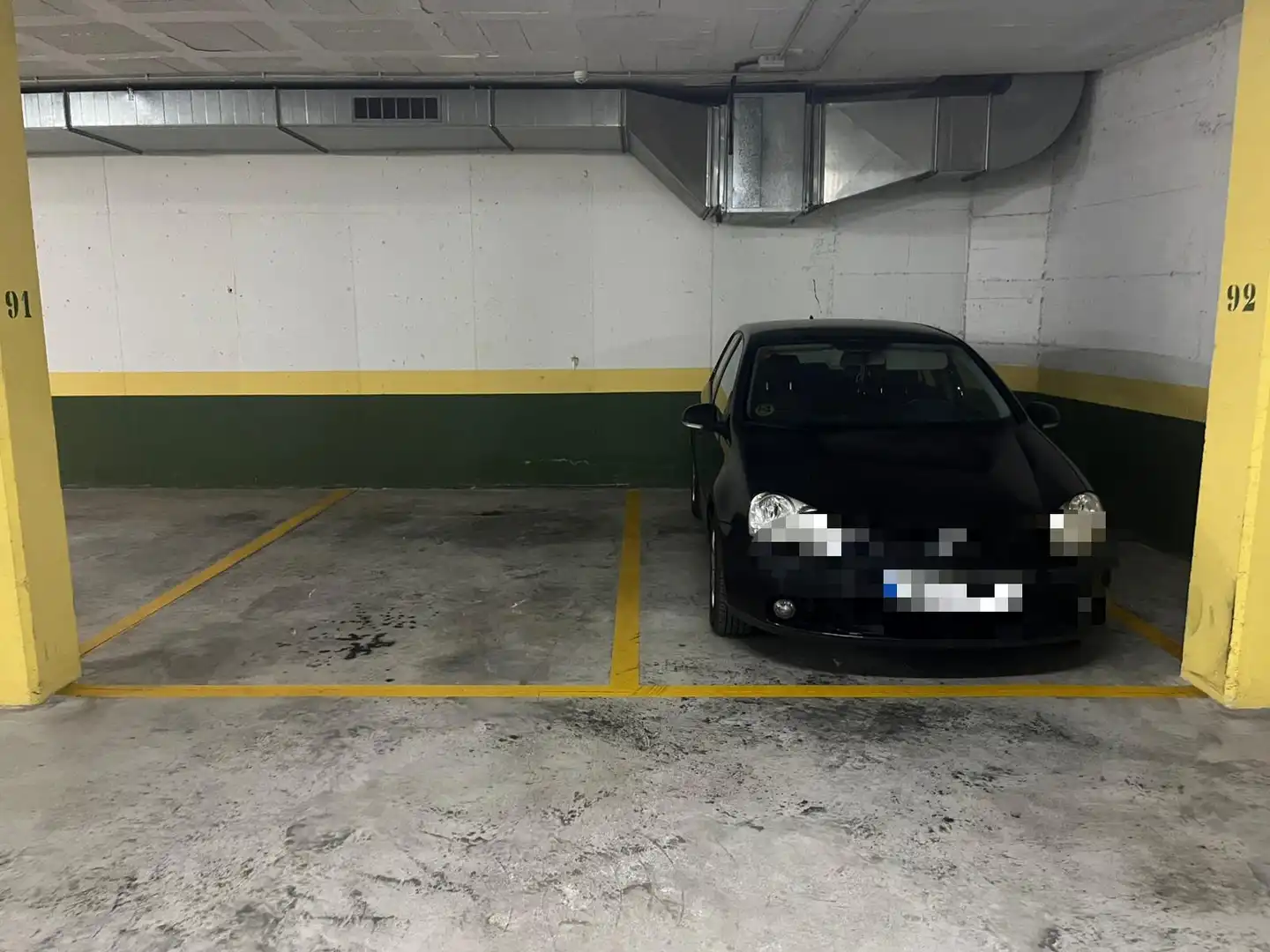 Aparcament de Pis en venda en Vic amb Traster i Balcó