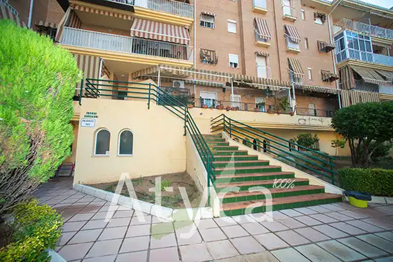 Planta baja de alquiler en Calle del Deporte, 2, Poniente-Norte - Miralbaida - Parque Azahara