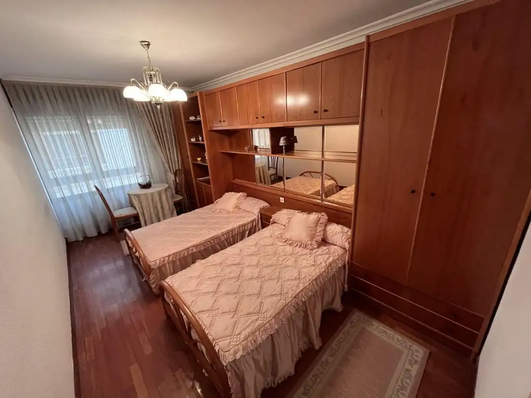 Habitación de Piso en venta en Medina de Pomar con Calefacción, Trastero y Amueblado