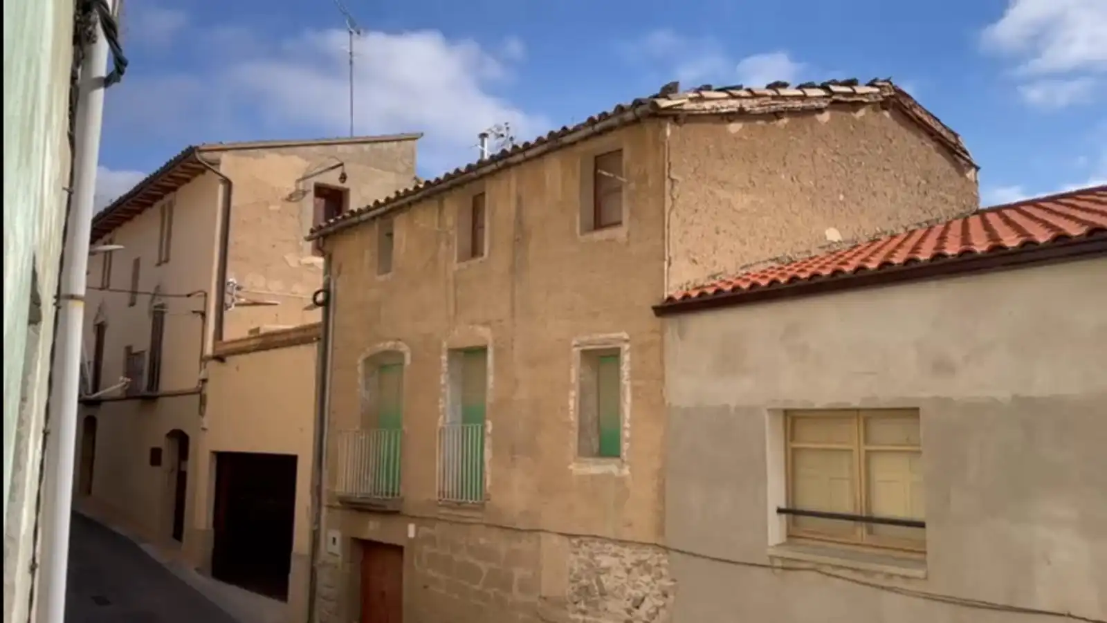Vista exterior de Casa adosada en venda en Biosca amb Balcó