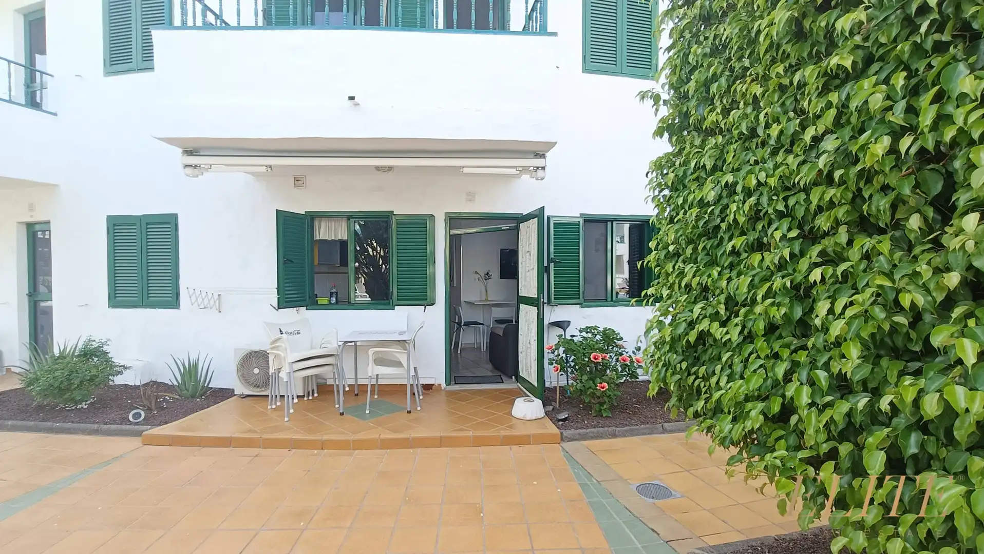 Terrassa de Apartament en venda en San Bartolomé de Tirajana amb Aire condicionat i Piscina comunitària