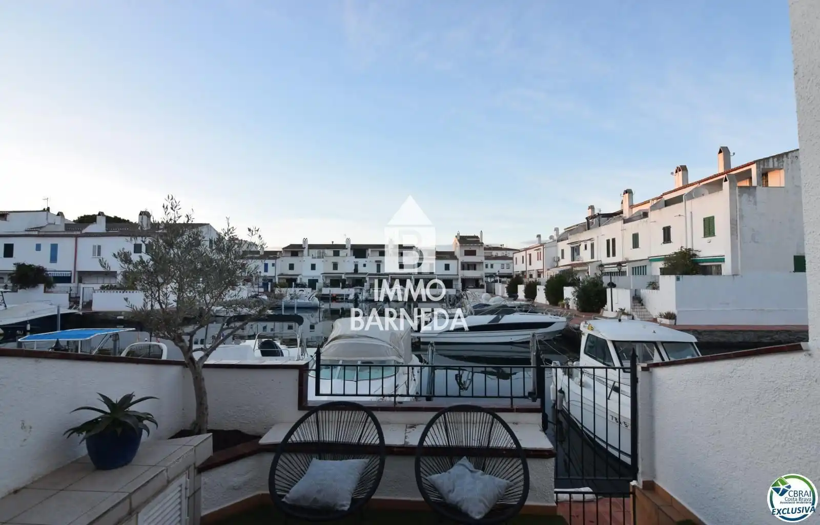 Exterior view of Houses for sale in Empuriabrava  with Air Conditioner, Heating and Terrace
