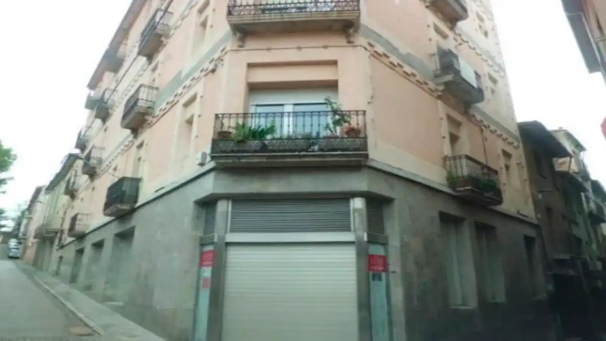 Local comercial en venta en MONTSOLIS 1