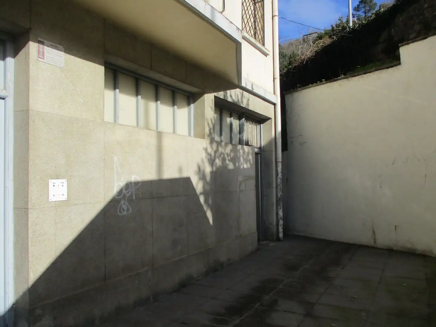Vista exterior de Local en venta en Ategorrieta - Ulia