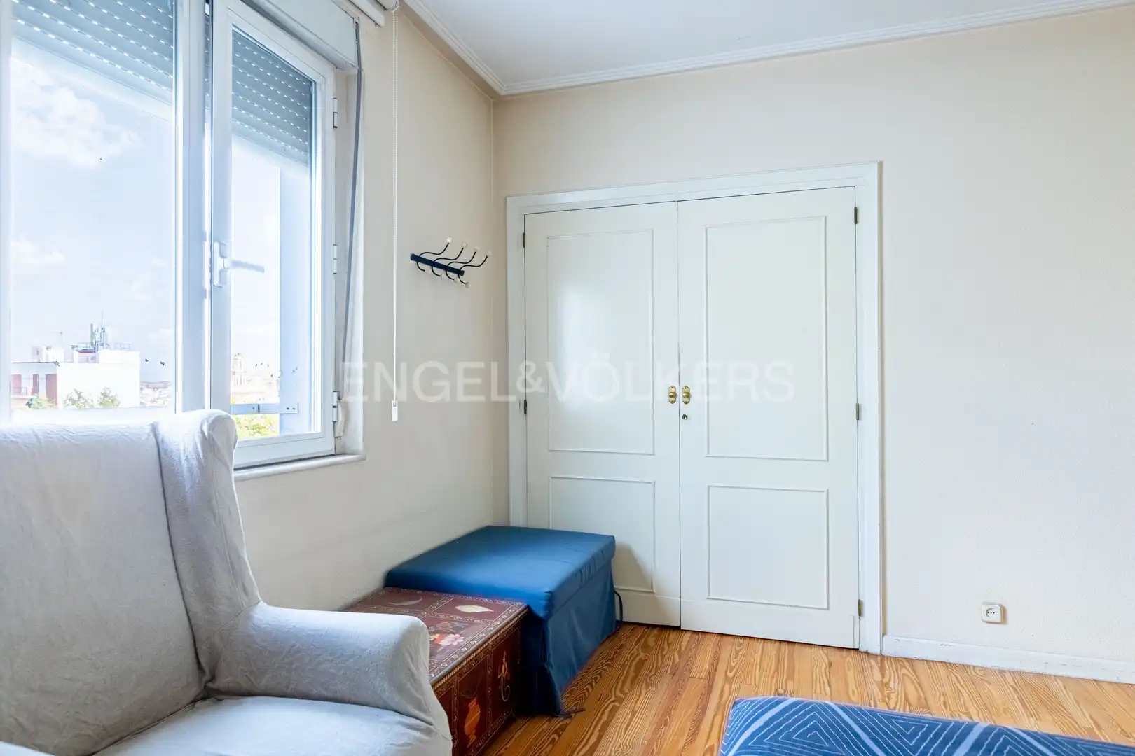 Flat for sale in Sevilla  with Air Conditioner and Heating