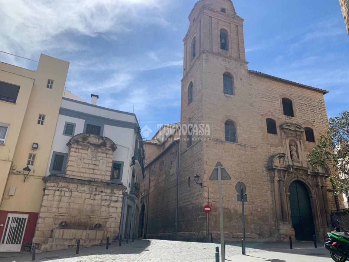Vista exterior de Garatge en venda en  Jaén Capital