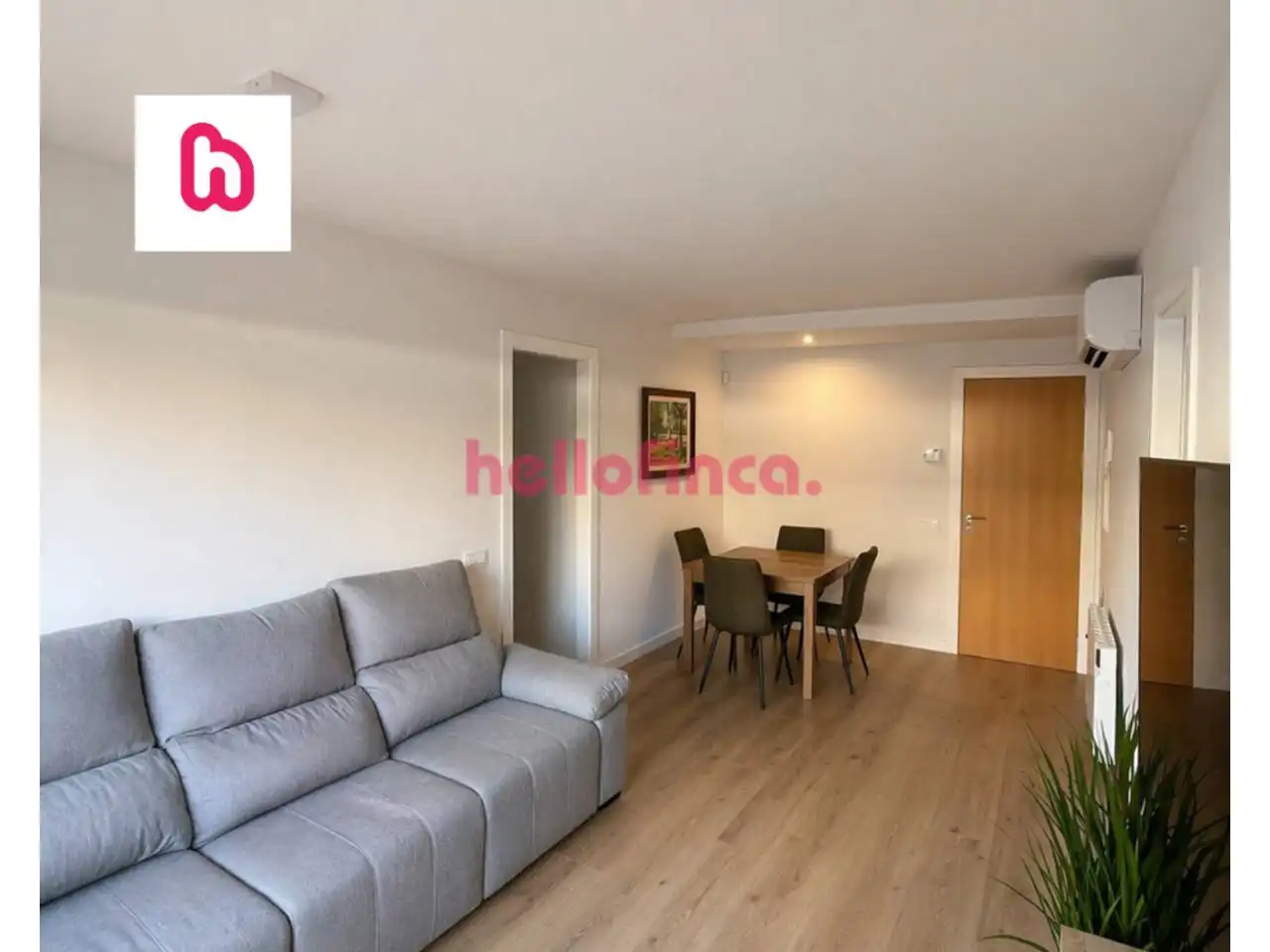 Sala d'estar de Pis en venda en Prats de Lluçanès amb Aire condicionat, Calefacció i Parquet