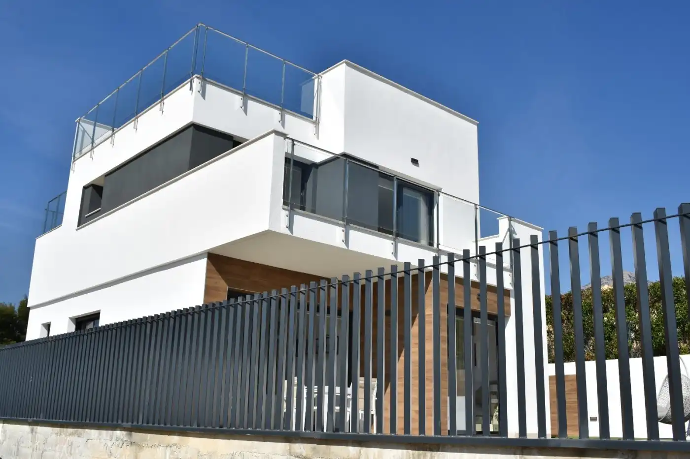Vista exterior de Casa o chalet en venta en La Nucia con Aire acondicionado, Calefacción y Jardín privado
