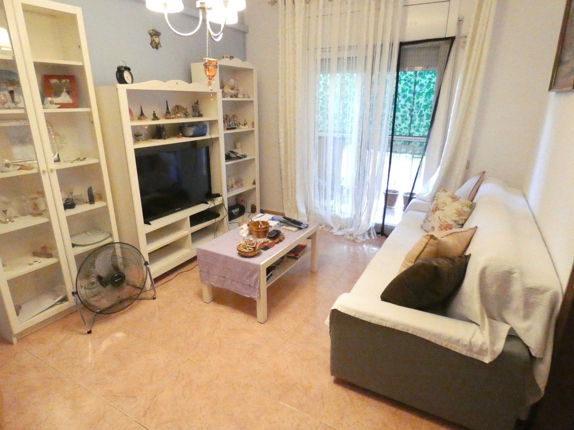 Sala d'estar de Pis en venda en Cerdanyola del Vallès amb Calefacció i Balcó