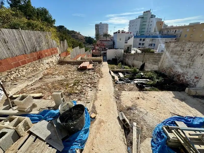 Außenansicht von Erdgeschoss zum Verkauf in Cullera mit Klimaanlage, Heizung und Privatgarten