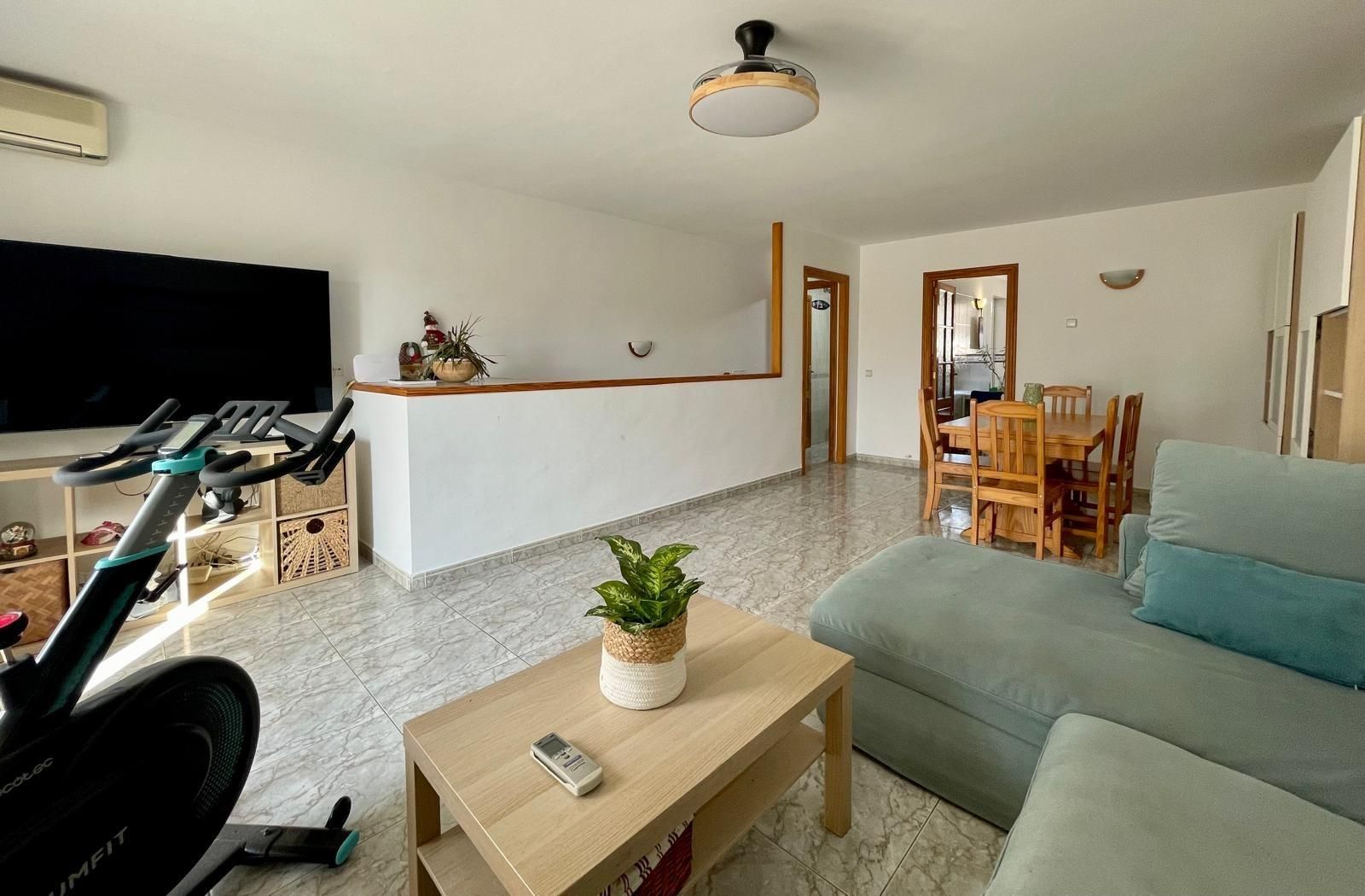 Sala d'estar de Casa adosada en venda en Marratxí amb Aire condicionat, Calefacció i Terrassa