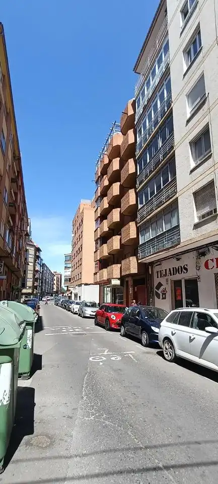 Außenansicht von Geschaftsraum zum Verkauf in León Capital 
