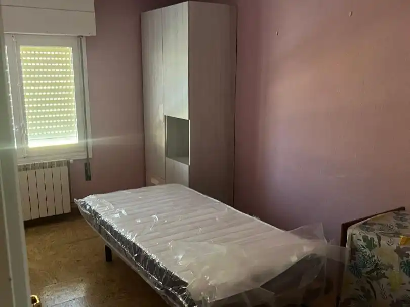 Dormitori de Pis de lloguer en Haro amb Calefacció, Parquet i Terrassa
