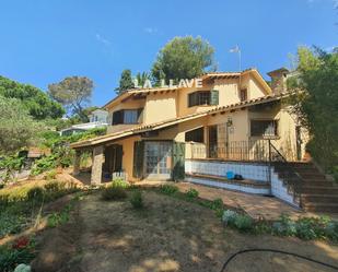 Exterior view of House or chalet for sale in Blanes  with Terrace, Swimming Pool and Community pool