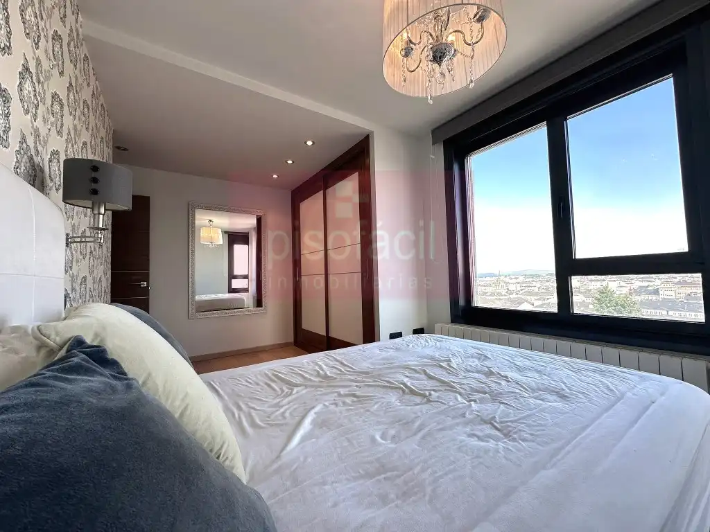 Bedroom of Flat for rent in Lugo