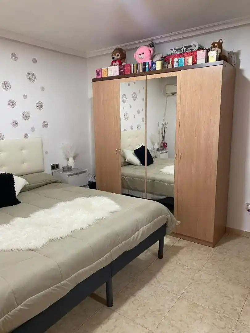 Dormitori de Casa adosada en venda en Puertollano amb Aire condicionat