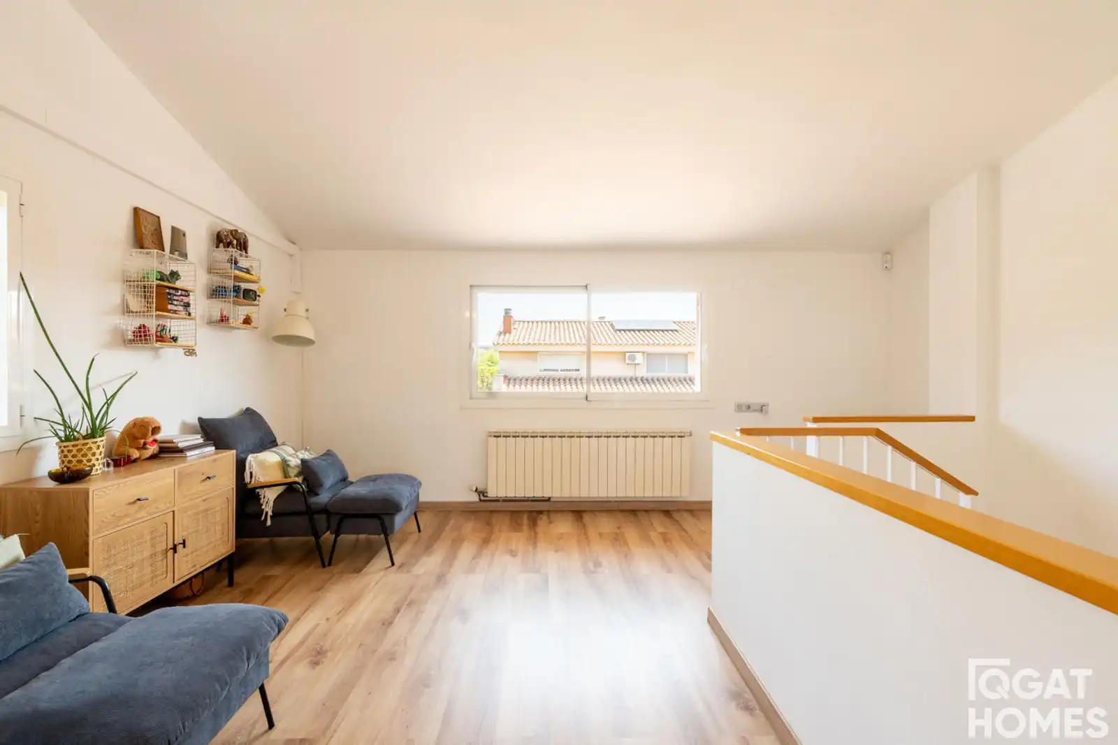 Sala de estar de Casa adosada en venta en Sant Cugat del Vallès con Aire acondicionado, Calefacción y Trastero