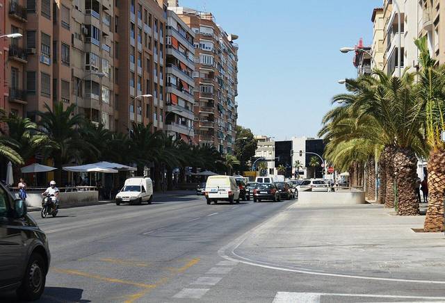 Local comercial en Alquiler en Ensanche - Diputación