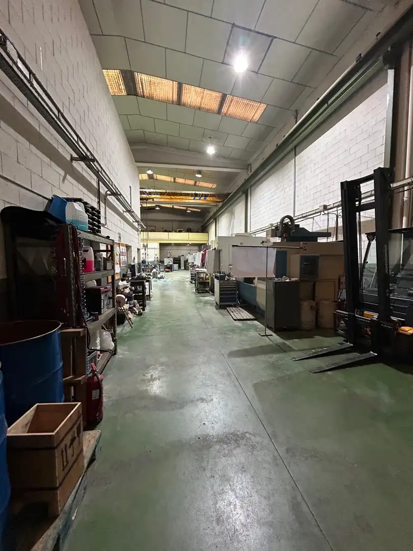 Nau industrial en venda en Rubí