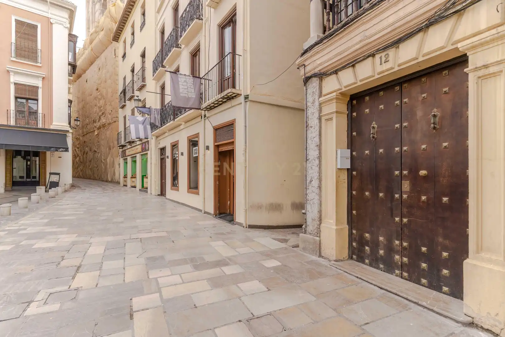 Exterior view of Apartments for sale in Granada  with Oven, Washing machine and Microwave