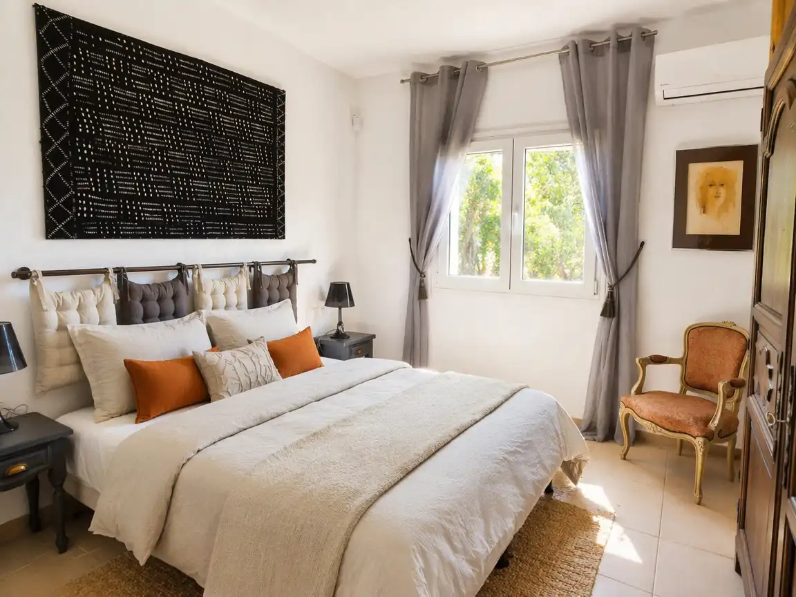 Habitación de Casa o chalet en venta en Garriguella con Aire acondicionado, Calefacción y Jardín privado