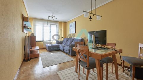 Foto 2 de Pis de lloguer a Corín Tellado, Viesques, Gijón