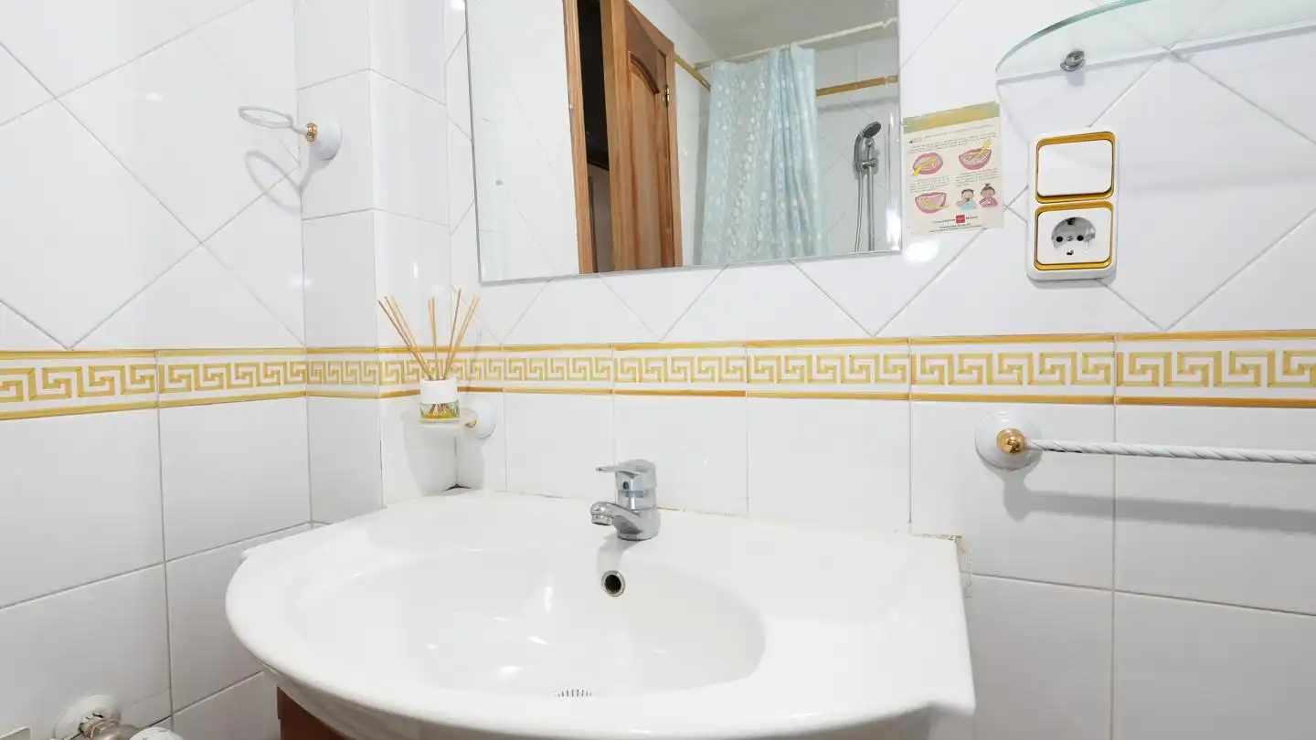 Bany de Pis en venda en Madrid amb Aire condicionat, Calefacció i Terrassa