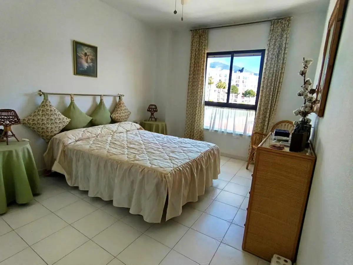 Schlafzimmer von Wohnungen zum Verkauf in Fuengirola mit Terrasse, Schwimmbad und Möbliert