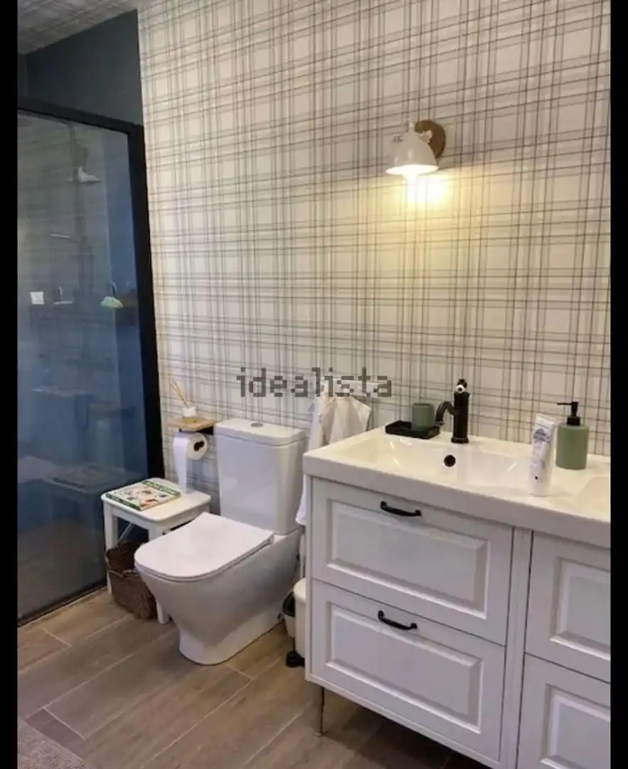 Badezimmer von Wohnung zur untervermieten in Simancas mit Klimaanlage, Terrasse und Möbliert