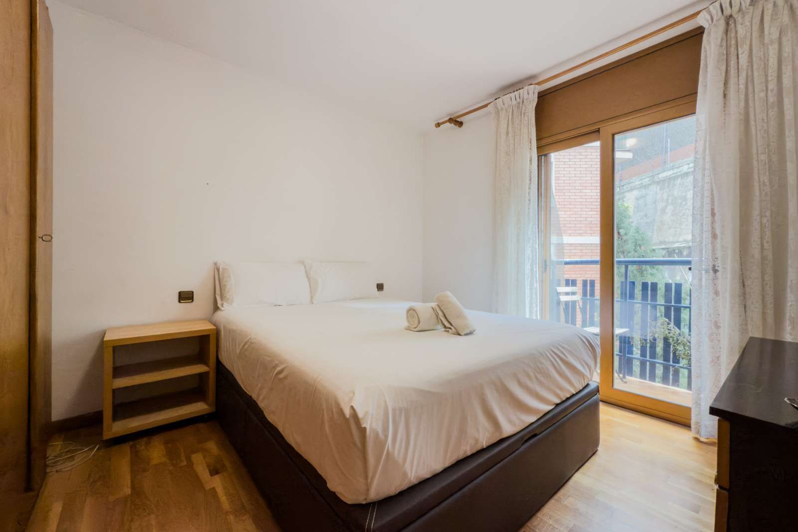 Bedroom of Flat to share in  Barcelona Capital  with Air Conditioner and Terrace