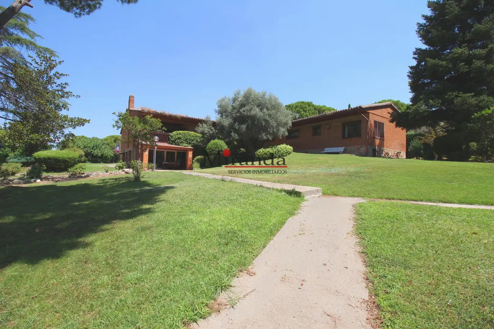 Houses for sale in El Bosque