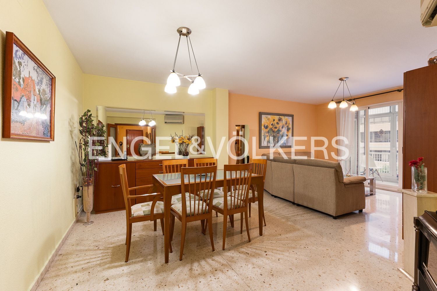 Comedor de Apartamento en venta en  Valencia Capital con Calefacción