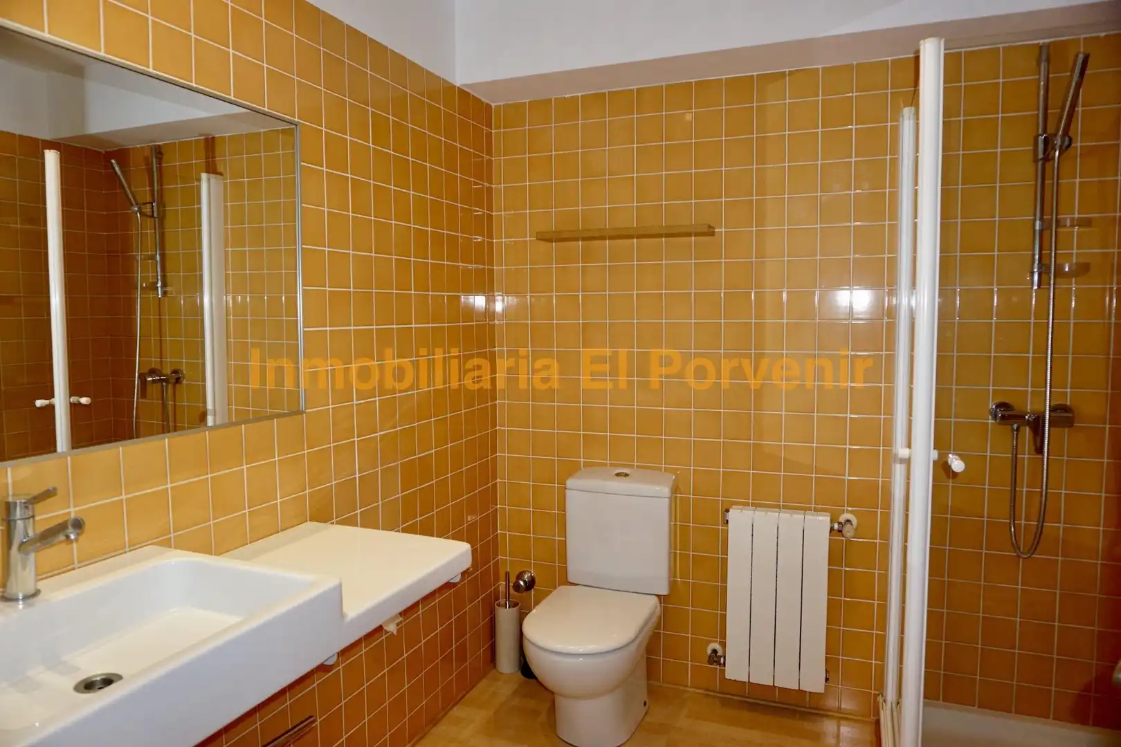 Baño de Piso de alquiler en Torrent con Calefacción, Terraza y Balcón